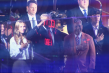 Donald Trump assobiado no terceiro jogo da final da NBA