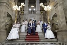 Casais tiraram fotografia com Carlos Moedas
