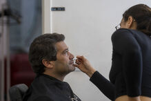 André Ventura recebe oferta de 400 euros em maquilhagem e perfumes