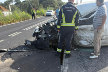 Um ferido grave em colisão entre camião e carrinha em Alcochete
