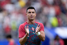 Cristiano Ronaldo durante aquecimento para o jogo entre Portugal e Uzbequistão
