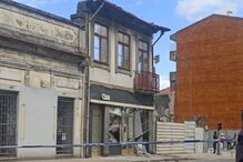 Prédio desaba no Porto. Proprietário de loja escapou por segundos