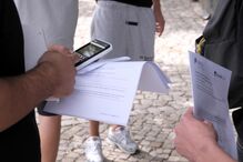 Professora que já morreu convocada para classificar exame de Físico-Química A