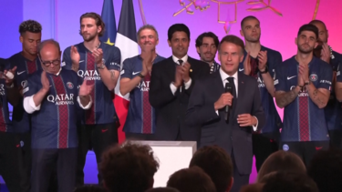 “Esta equipa do PSG […] é a melhor equipa da Europa”: Macron felicita vencedores da Liga dos Campeões em Paris