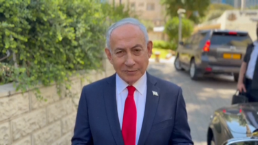 Netanyahu ordena novos ataques no sul do Líbano em resposta a ofensiva do Hezbollah contra Israel