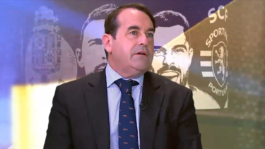 Nuno Encarnação: "Rui Costa comporta-se como um catavento"