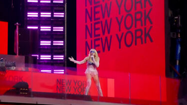 Madonna surpreende Nova Iorque com concerto para apresentar o novo álbum na Times Square