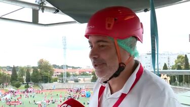 "É muito especial": Sérgio Krithinas desce slide no Record Challenge Park e convida todos a participar no evento