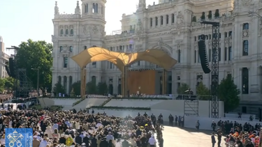 Papa Leão XIV preside à missa para milhares de fiéis em Madrid. Veja em direto