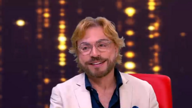 "Eles estão mais desinibidos": José Castelo Branco desafiado por influencers em 'Uma Diva na Tribo'