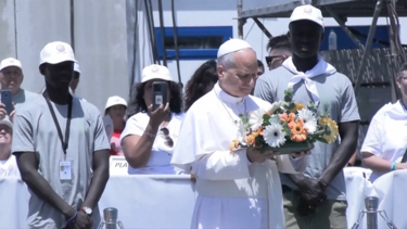 Papa Leão XIV visita o antigo "cais da vergonha" nas Ilhas Canárias e apela ao respeito pelos migrantes