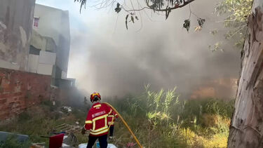 Incêndio deflagra no bairro das Galinheiras