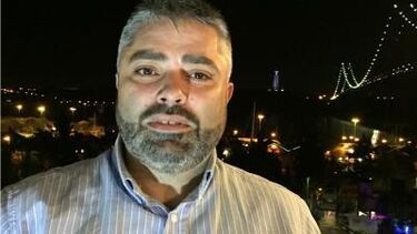 Marinheiro terá saído para apanhar ar e caiu de varandim sem corrimão