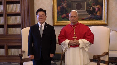 Papa Leão XIV recebe presidente da Coreia do Sul no Vaticano