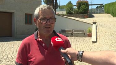 "Atacaram-me logo", diz Albino Carvalho ao ser surpreendido por dois encapuzados ao chegar a casa