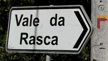No Vale da Rasca viver junto ao mar deixou de ser sinónimo de liberdade 