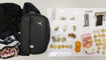 Três detidas no Porto por roubo a mãe e filha para pagar "lavagem de mau olhado"
