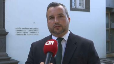 "É um momento difícil": madeirense tem familiares na Venezuela e diz que há muitos portugueses que estão incontactáveis