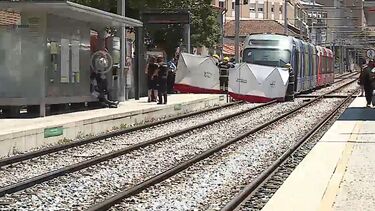 Jovem de 20 anos atropelado por metro no Porto