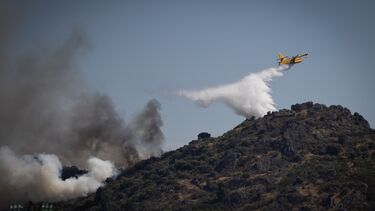 Dez meios aéreos e mais de 200 operacionais mobilizados para fogo em Murça