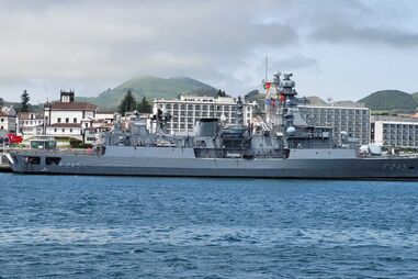 Navios de força multinacional da NATO nos Açores