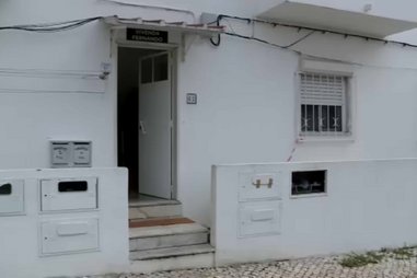 Jovem que matou namorada em Odivelas continua em coma mas pode receber visitas de familiares mais próximos