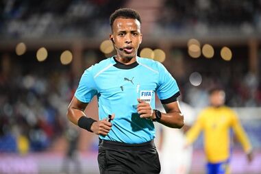 Omar Abdulkadir Artan, que deveria ser o primeiro somali a arbitrar jogos do Mundial2026 de futebol, viu ser-lhe negada autorização para entrar nos Estados Unidos