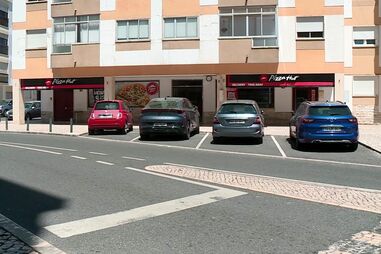 Detenção da mulher de 47 anos, pela prática do homicídio, ocorreu neste prédio da Agualva,Sintra