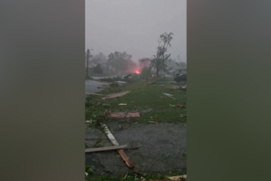 Imagens mostram devastação causada por tornado nos EUA