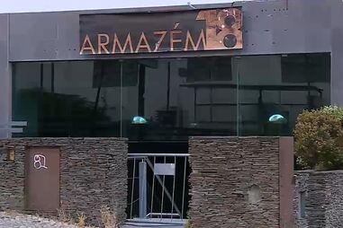 Tiroteio junto à discoteca Armazém 18 em Odivelas faz um ferido