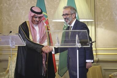 Portugal e Arábia Saudita defendem livre circulação no estreito de Ormuz 