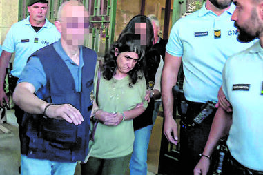 Eulália Silva à saída do tribunal