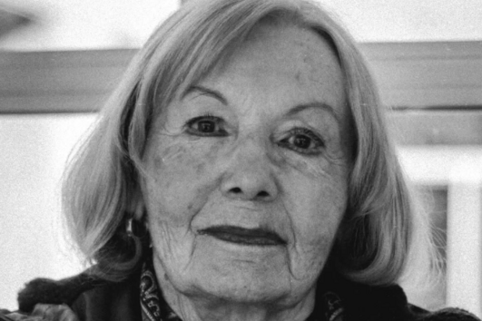 Morreu a bailarina e atriz portuguesa Lily Neves aos 94 anos 