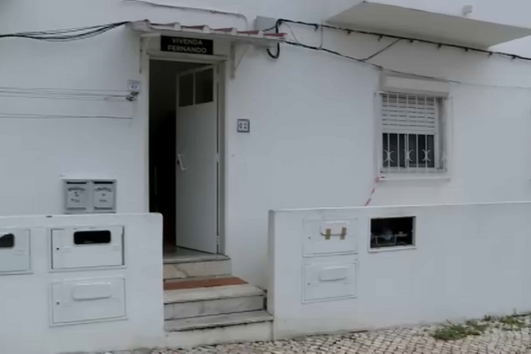 Jovem que matou namorada em Odivelas continua em coma mas pode receber visitas de familiares mais próximos