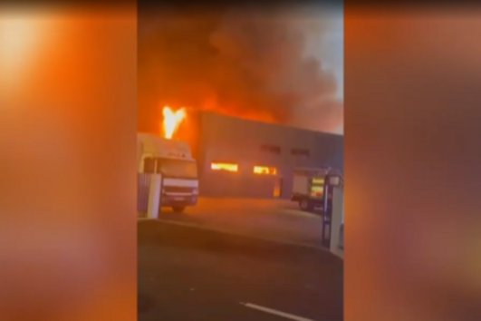 Incêndio consome fábrica de calçado em Felgueiras
