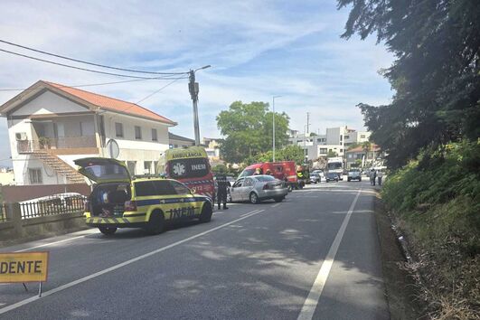 Colisão entre dois carros faz um morto em Vila Cova da Lixa