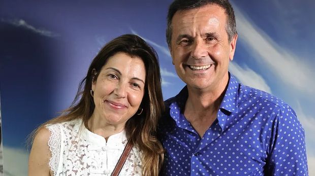 Jorge Gabriel surge em público com a namorada