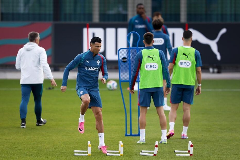 Cristiano Ronaldo a treinar na Cidade do Futebol