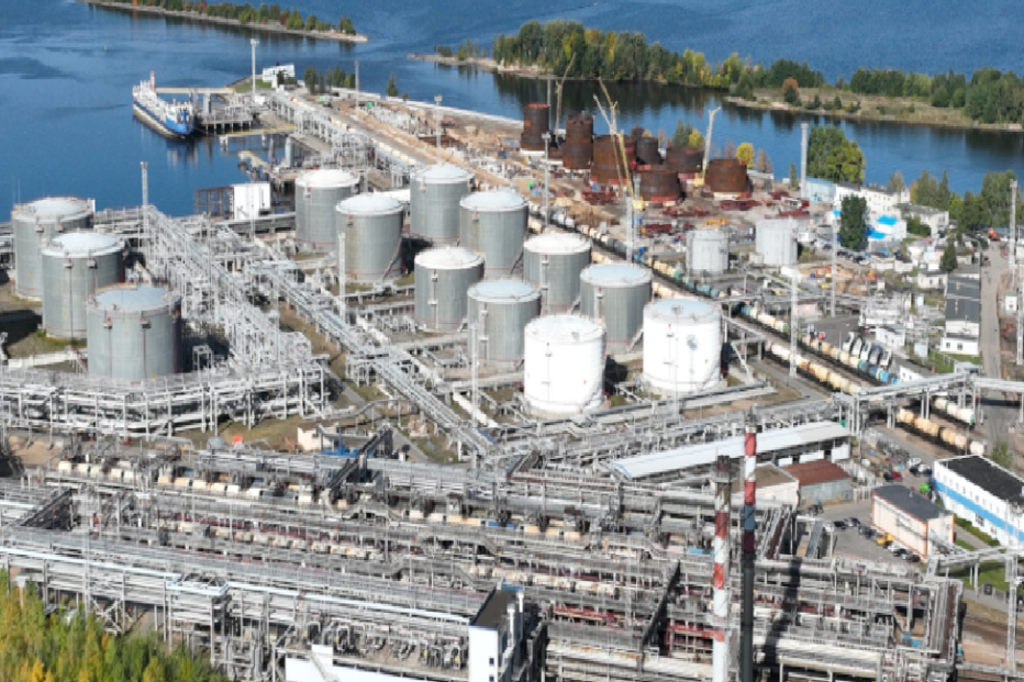 Terminal Petrolífero de São Petersburgo, localizado na região russa de Leninegrado, foi alvo de um forte ataque na madrugada desta quarta-feira.