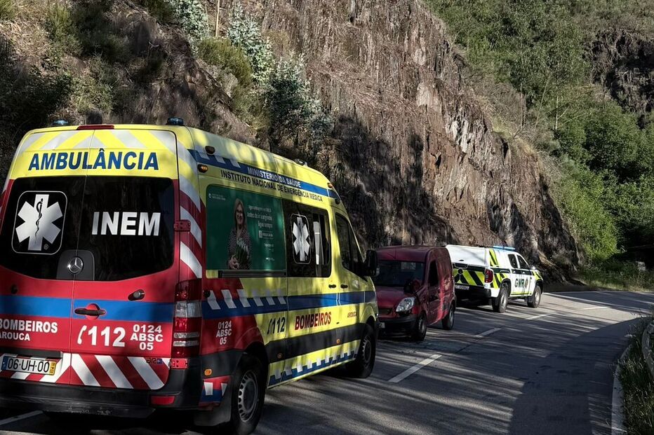 Homem ferido em despiste de ligeiro de mercadorias em Arouca