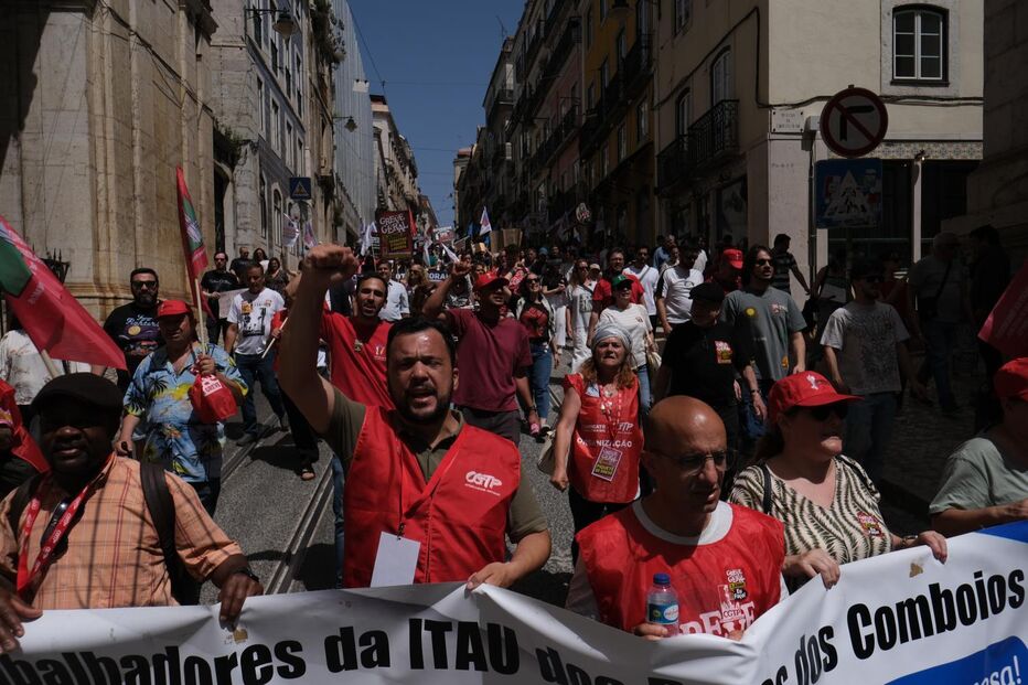 Milhares em Lisboa reivindicam contra o pacote laboral 