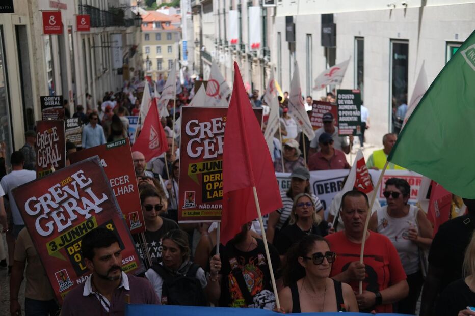 Milhares em Lisboa reivindicam contra o pacote laboral 