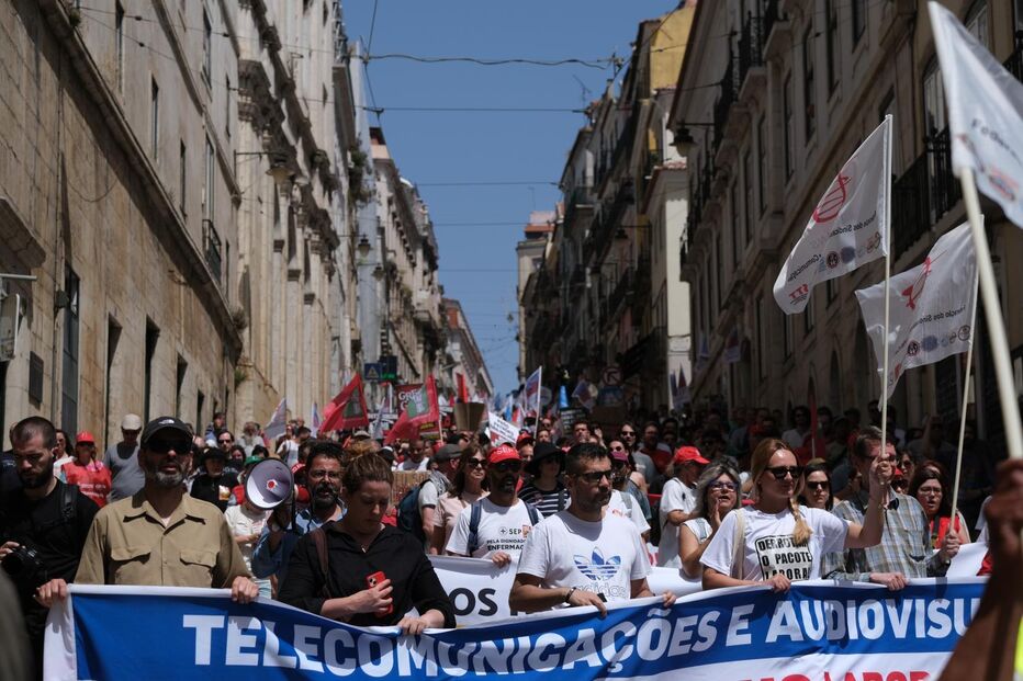 Milhares em Lisboa reivindicam contra o pacote laboral 