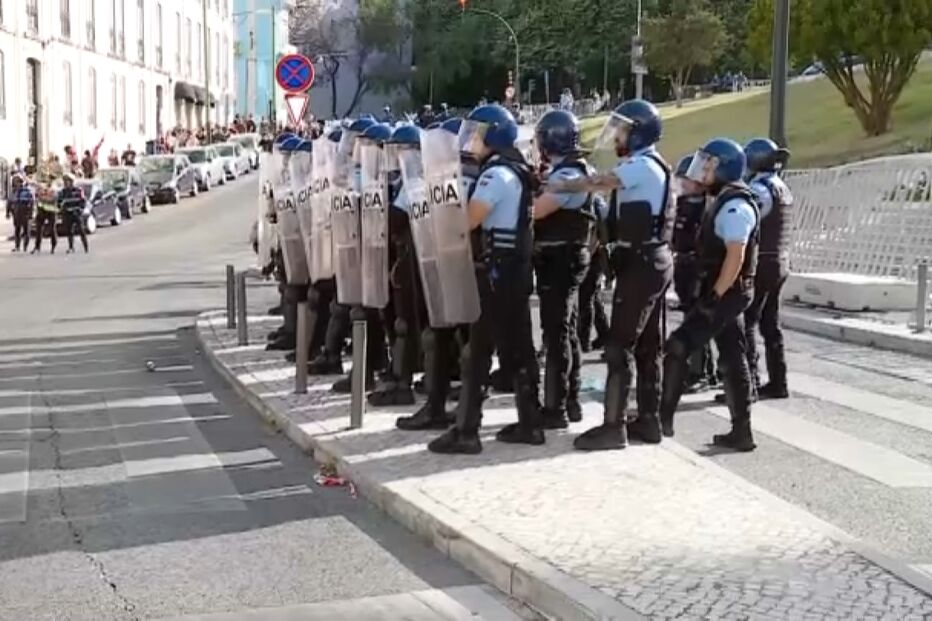Confrontos AR