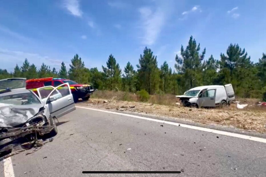 Três feridos em colisão na ER244 em Ponte de Sor. Helicóptero acionado
