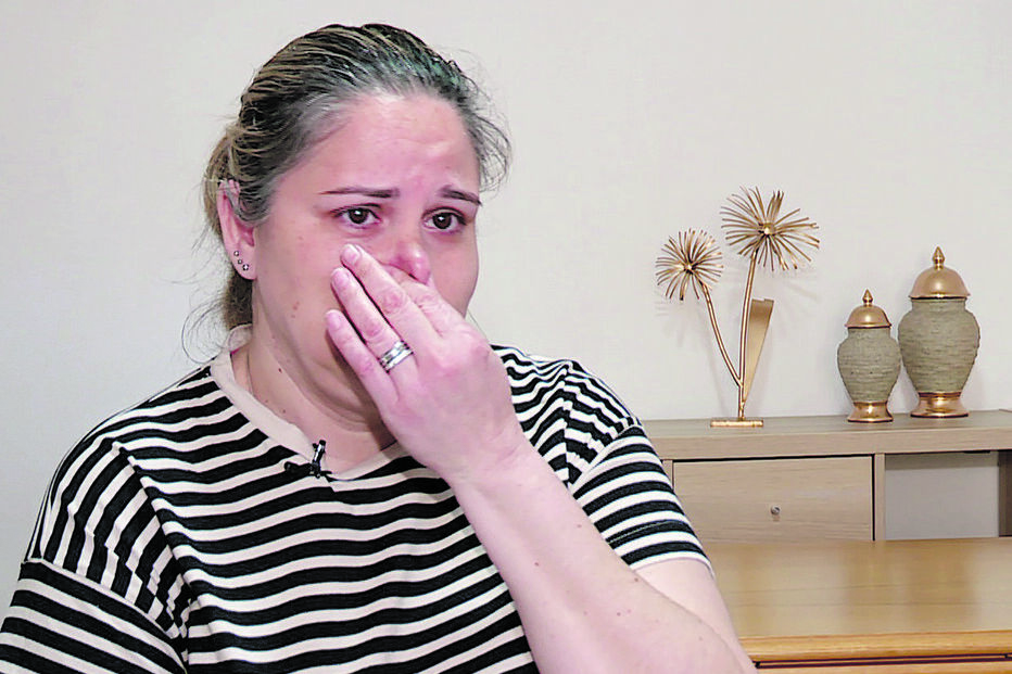 Sara Figueiredo não contém as lágrimas. Teme o pior 