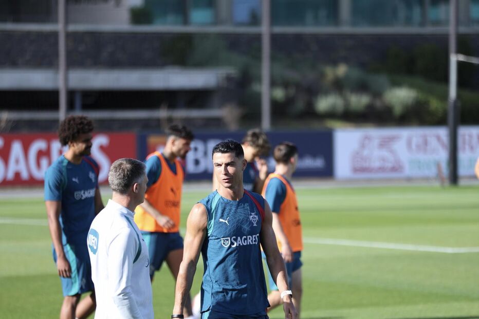 Jogadores da Seleção Nacional a treinar na Cidade do Futebol, em Oeiras