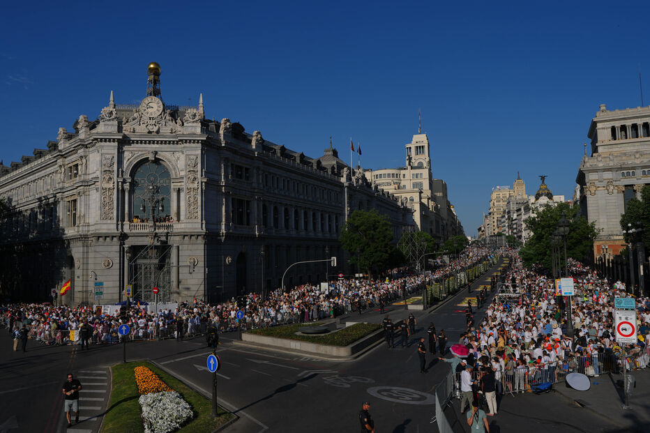 Mais de um milhão de pessoas assistem a missa celebrada por Leão XIV no centro de Madrid