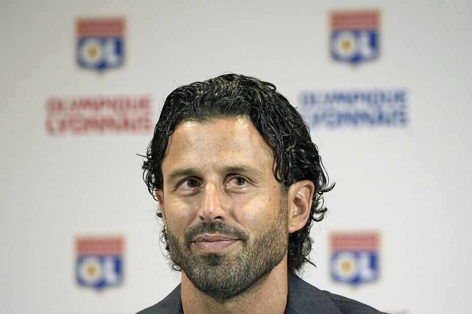 Fabio Grosso começou a carreira de treinador nas camadas jovens da Juventus, antes de fazer a estreia como treinador de uma equipa principal em 2017