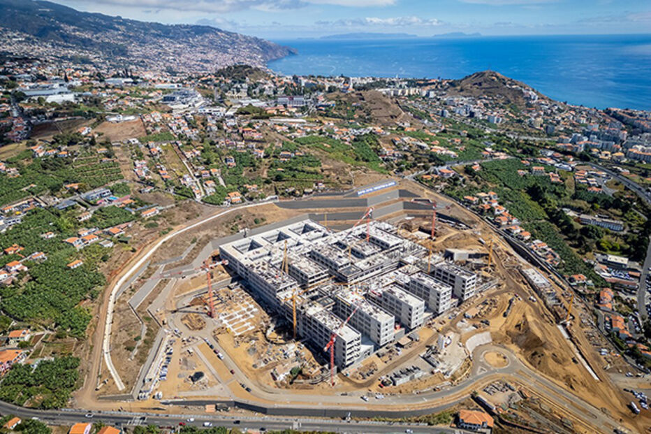 Governo Regional da Madeira anunciou esta segunda-feira que foram apresentadas duas propostas para o procedimento concursal para a contratação de serviços de assessoria e consultoria técnica no domínio da gestão do novo hospital